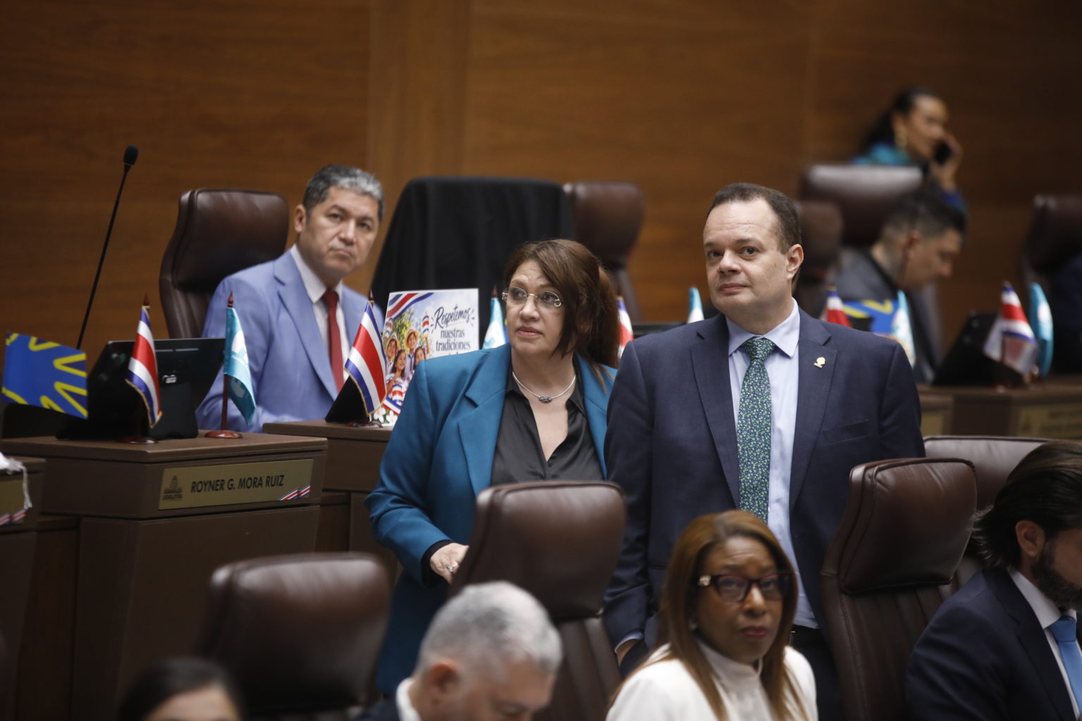 Imagen principal del artículo: Mayuli Ortega anuncia querella contra Claudio Alpízar por acusaciones de financiamiento extranjero