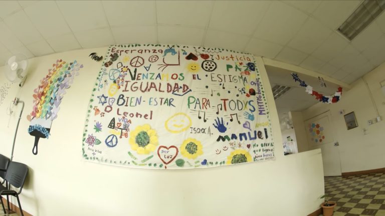 Documental de la UCR sobre salud mental comunitaria gana Premio René Picado del COLPER