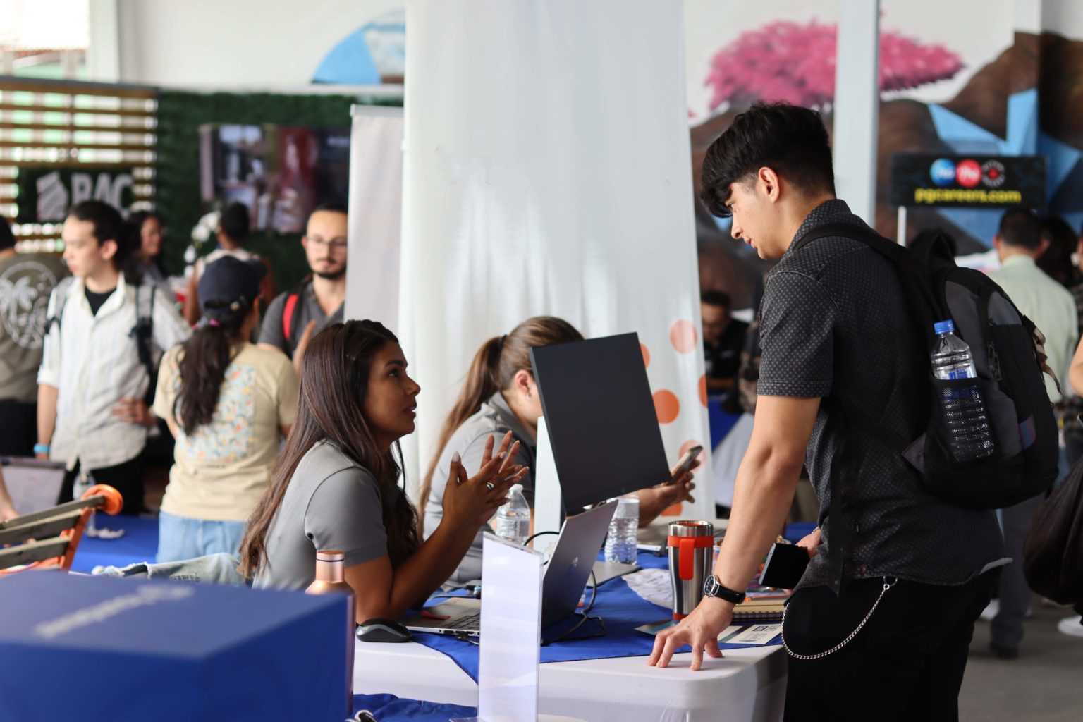 Imagen principal del artículo: Feria de empleo de "ExpoCENFO 2026" buscará conectar profesionales con empresas tecnológicas