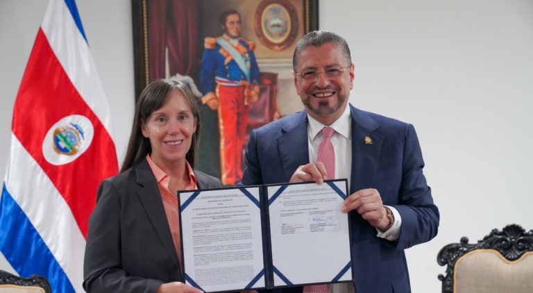 Costa Rica y Estados Unidos firman memorando para intercambiar información aduanera y fortalecer análisis de riesgo