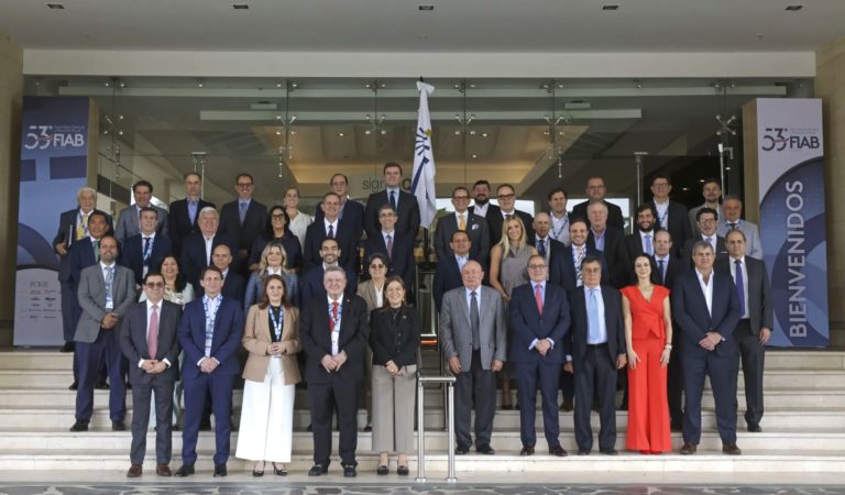 Bolsas iberoamericanas acuerdan en Costa Rica impulsar reconocimiento mutuo entre mercados