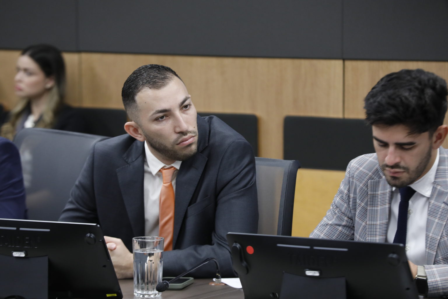 Imagen principal del artículo: Diputado oficialista propone exigir mayoría calificada de la Corte para la reelección de magistraturas del TSE