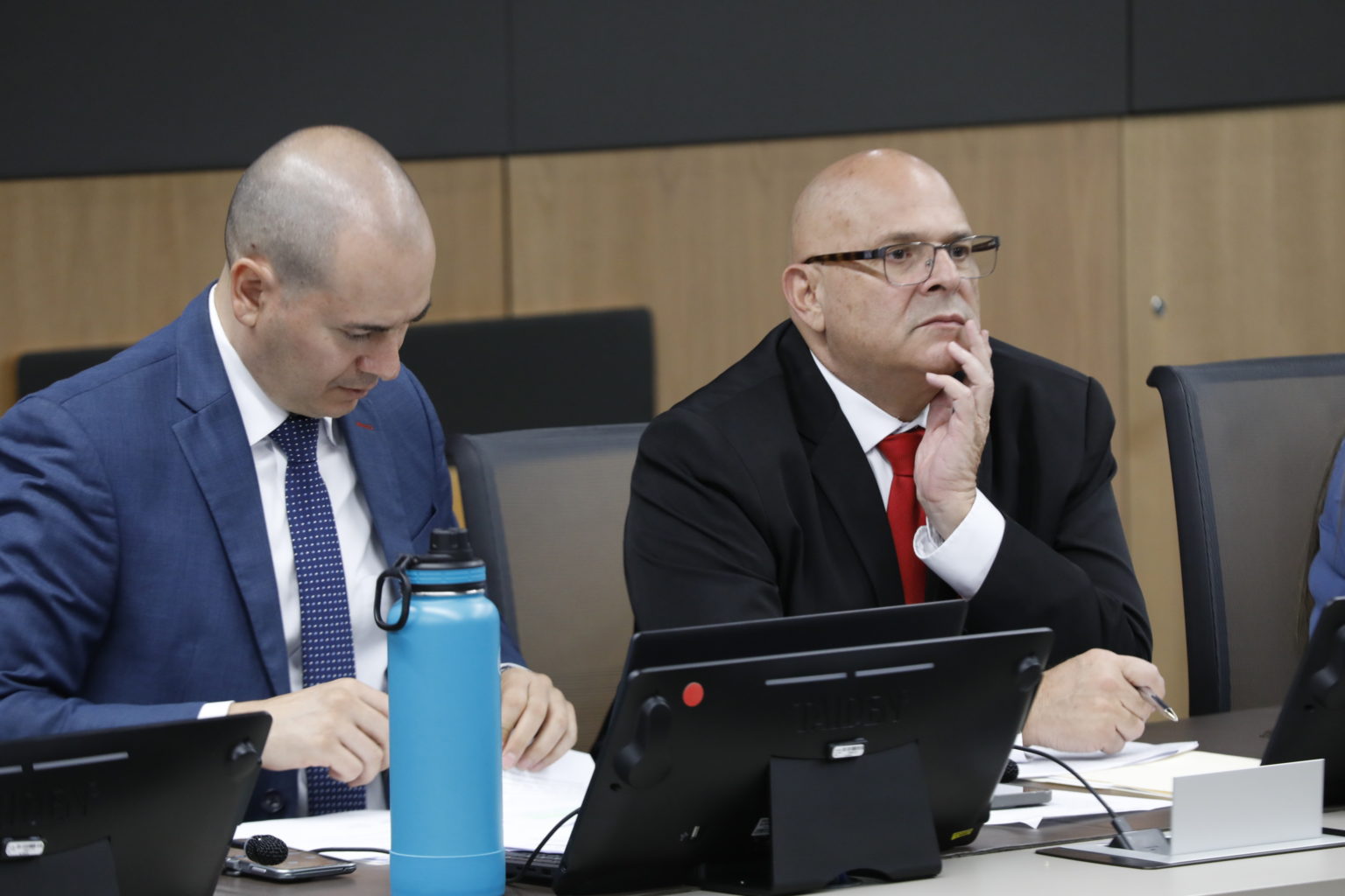 Imagen principal del artículo: Segunda mujer denuncia a diputado del PPSO por acoso predatorio; oposición exige que renuncie a inmunidad