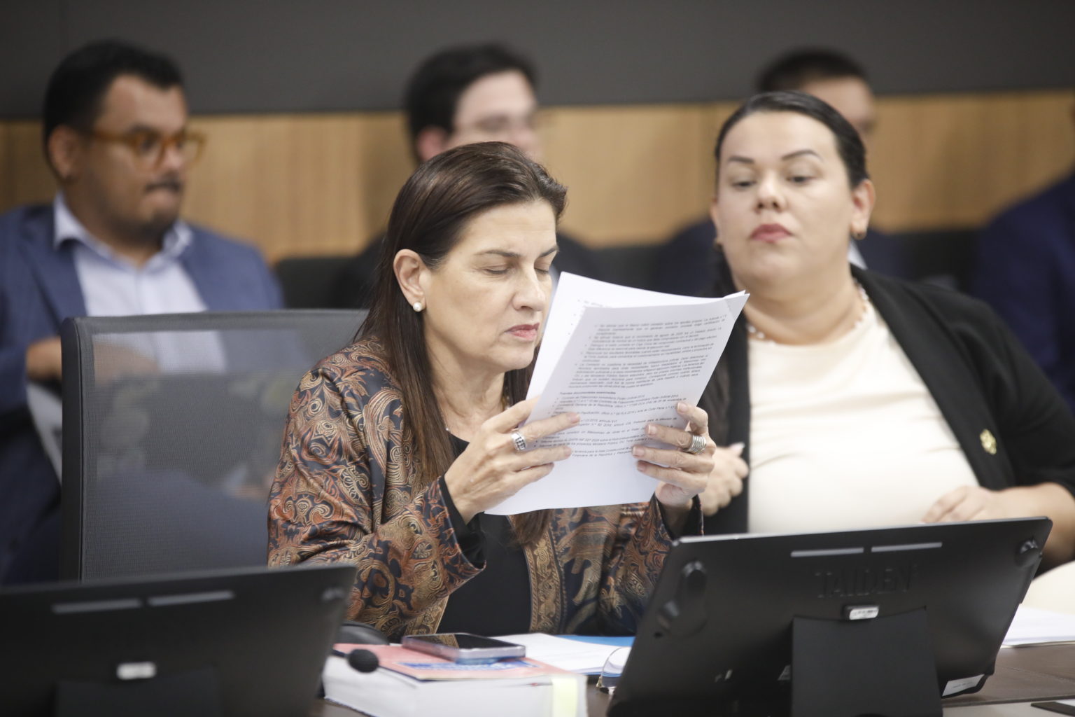 Imagen principal del artículo: PPSO y un diputado del PLN rechazan moción para prohibir publicidad comercial en Salón de Expresidentes