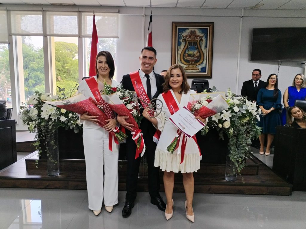 María Gabriela Jiménez, Fabián Vásquez y Jenny Chaves Madrigal