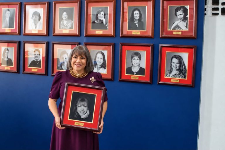COLPER reconoce trayectoria de Marilyn Batista y la incorpora a su espacio de Mujeres Destacadas