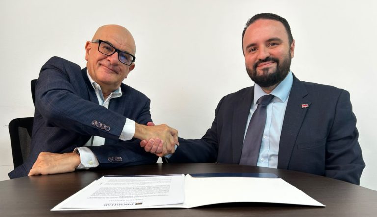 Prodhab y OCF firman convenio para fortalecer protección de datos de consumidores financieros