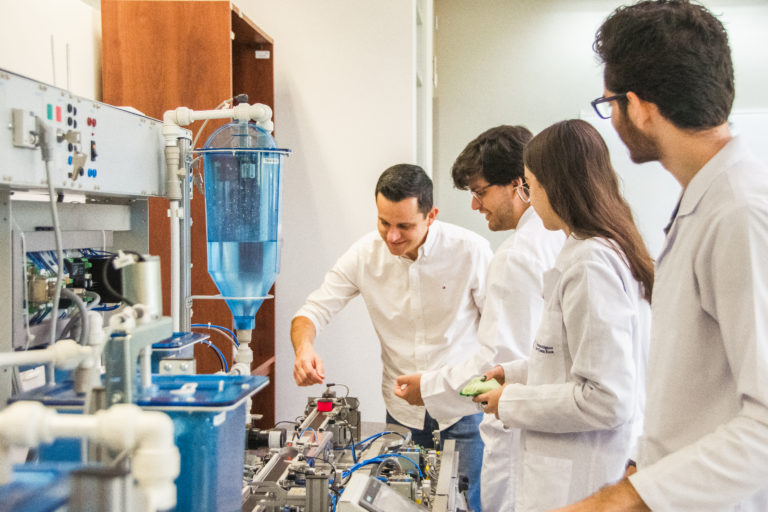 8 de cada 10 estudiantes que ingresan al TEC provienen de colegios con financiamiento público