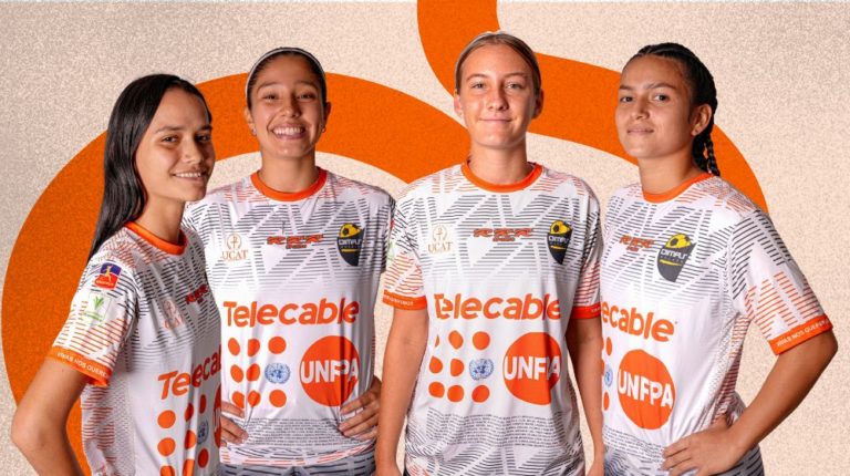 Dimas Escazú lanza camiseta que honra a las víctimas de femicidios en Costa Rica