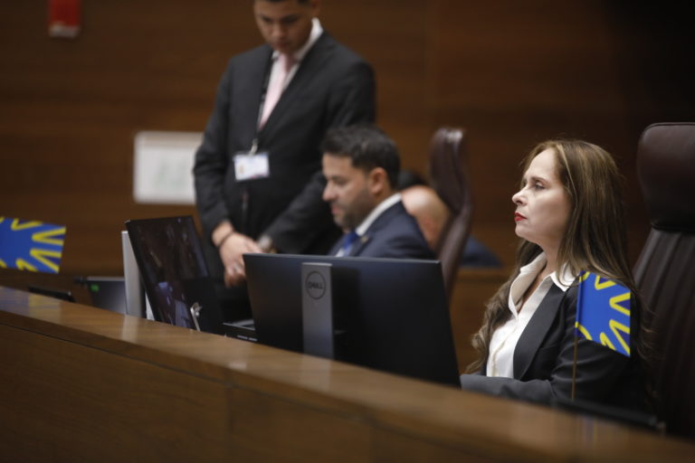 PPSO pide más tiempo para reformar reglamento contra violencia política y toma por sorpresa a presidenta legislativa