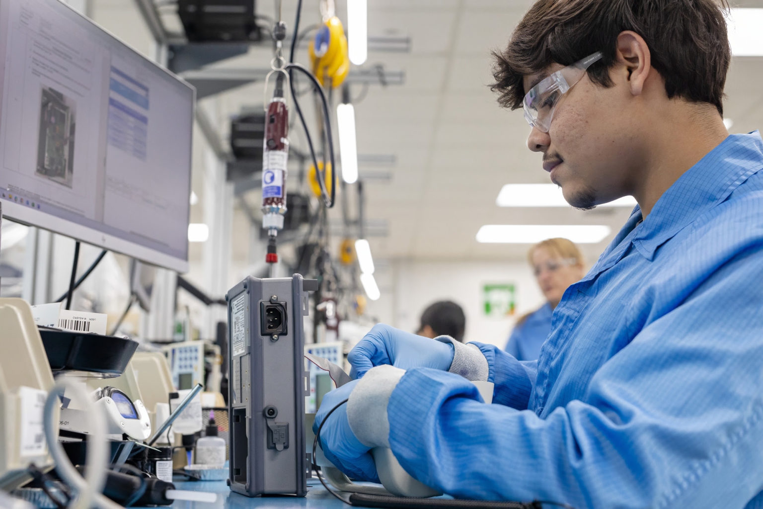 Imagen principal del artículo: Programa ofrece 140 plazas de formación para trabajar en la industria de dispositivos médicos