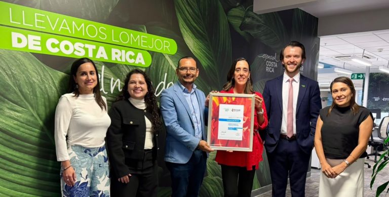 La empresa SpradlingIProquinal obtuvo la licencia de la Marca País esencial COSTA RICA