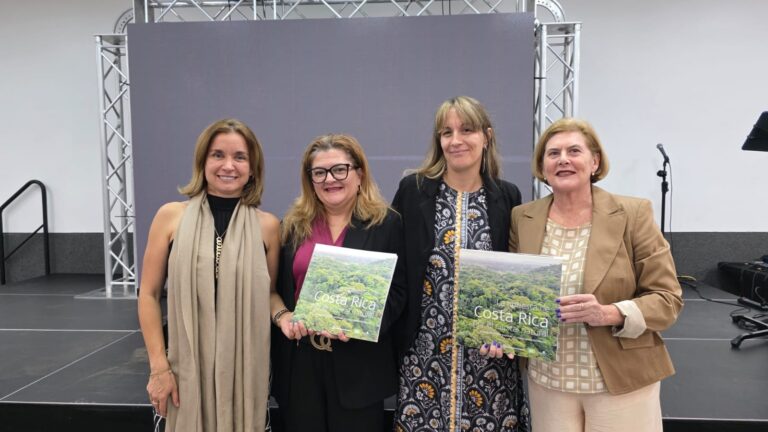 Libro destaca el impacto del pago por servicios ambientales en la recuperación forestal de Costa Rica