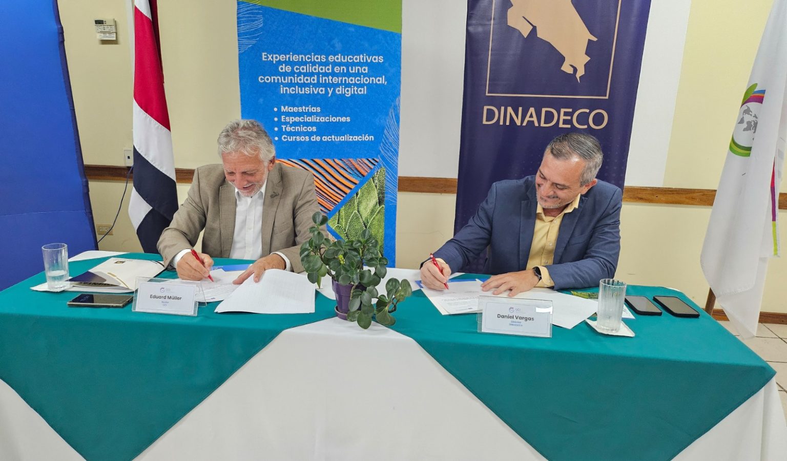 Imagen principal del artículo: Dinadeco y UCI acuerdan apoyar a organizaciones comunales en formulación de proyectos y búsqueda de financiamiento