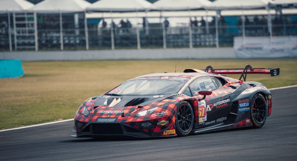 Gustavo Ortega gana en México y se impone en el GT Challenge de las Américas
