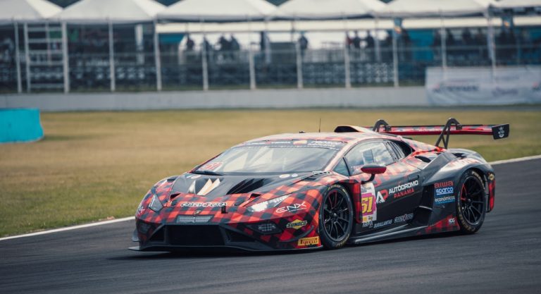 Gustavo Ortega gana en México y se impone en el GT Challenge de las Américas