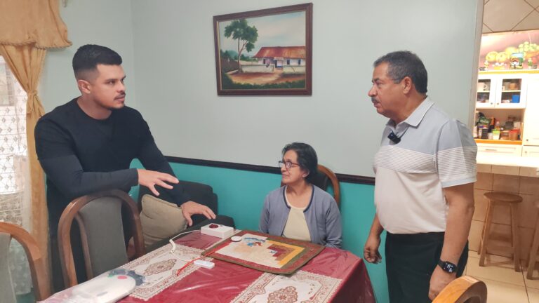 Programa de teleasistencia de Cartago brinda seguimiento a 78 personas adultas mayores