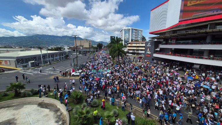 Diputaciones del FA y PLN llevan a Sala IV recorte de ₡8.048 millones al FEES aprobado por el oficialismo