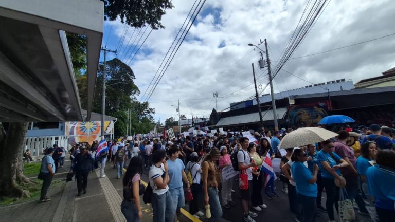 Adultocentrismo y la pedagogía de la marcha