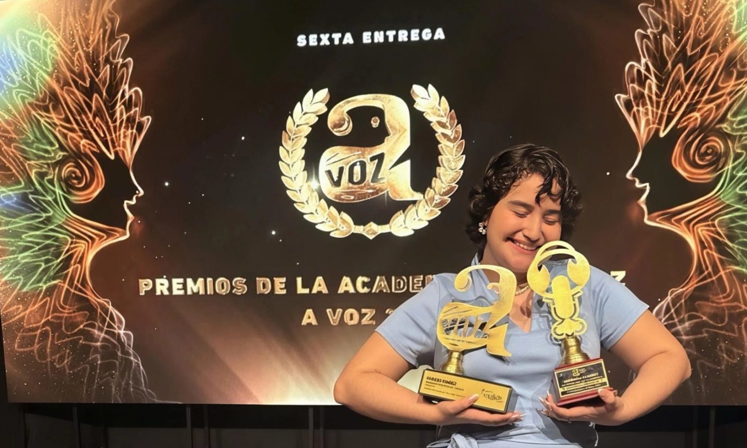 Imagen principal del artículo: Joven actriz de doblaje costarricense es galardonada en "Premios A Voz 2026"