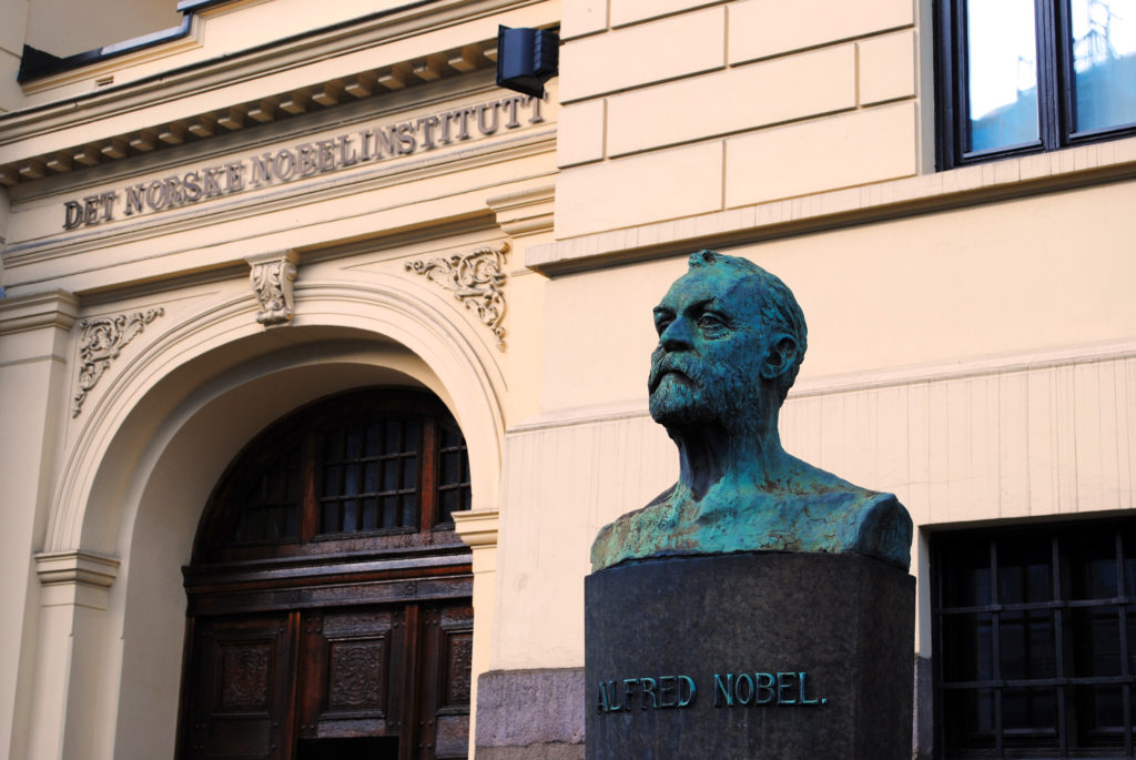 Instituto Nobel Noruego, ubicado en Oslo, Noruega. El edificio alberga la sede del Comité Noruego del Nobel, encargado de seleccionar cada año a la persona u organización galardonada con el Premio Nobel de la Paz.