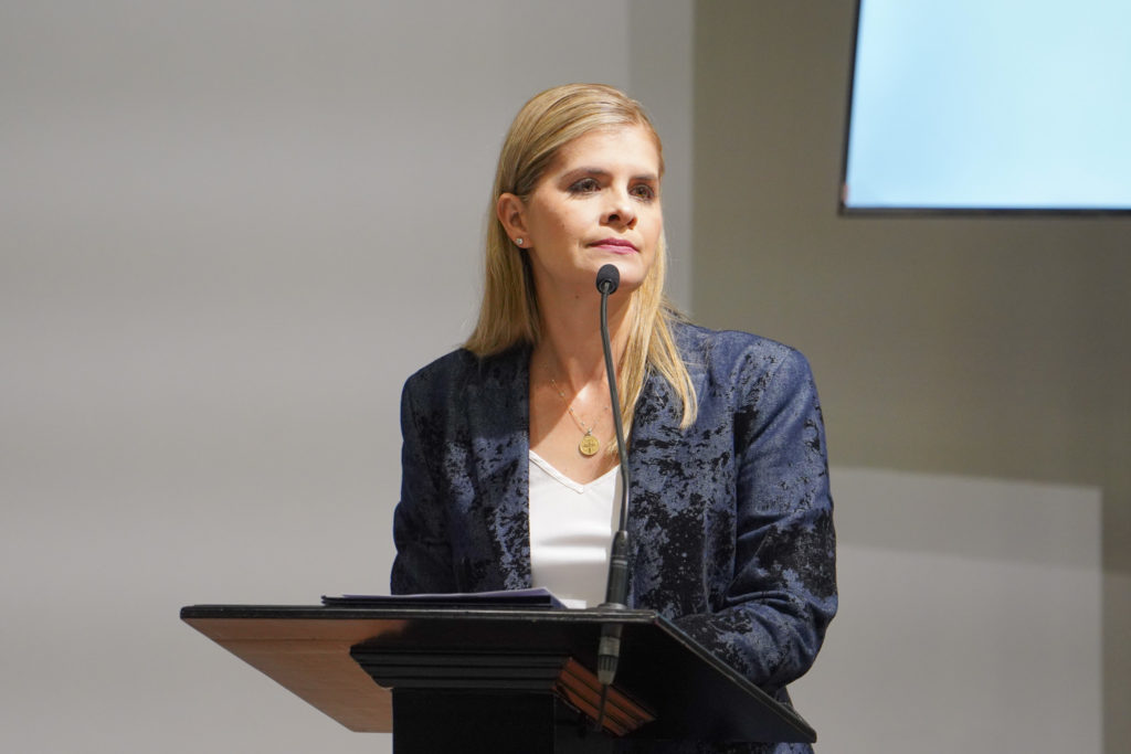 Laura Fernández mantiene en suspenso firma del Acuerdo Transpacífico y ordena ampliar diálogo
