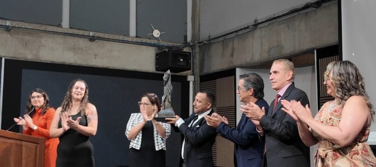 Turrialbeño Fernando Sandoval recibe Premio Nacional de Valores por su labor comunitaria