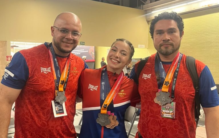 Natalia Morera se proclama subcampeona panamericana juvenil de halterofilia