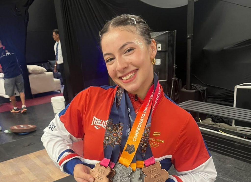 Natalia Morera se proclama subcampeona panamericana juvenil de halterofilia
