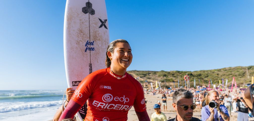 Brisa Hennessy gana en Portugal y entra en zona de clasificación al Tour Mundial 2027
