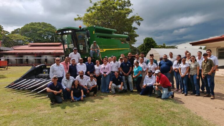 Inder anuncia obras de infraestructura y apoyo a productores en Guanacaste