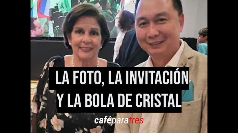 La foto, la invitación y la bola de cristal
