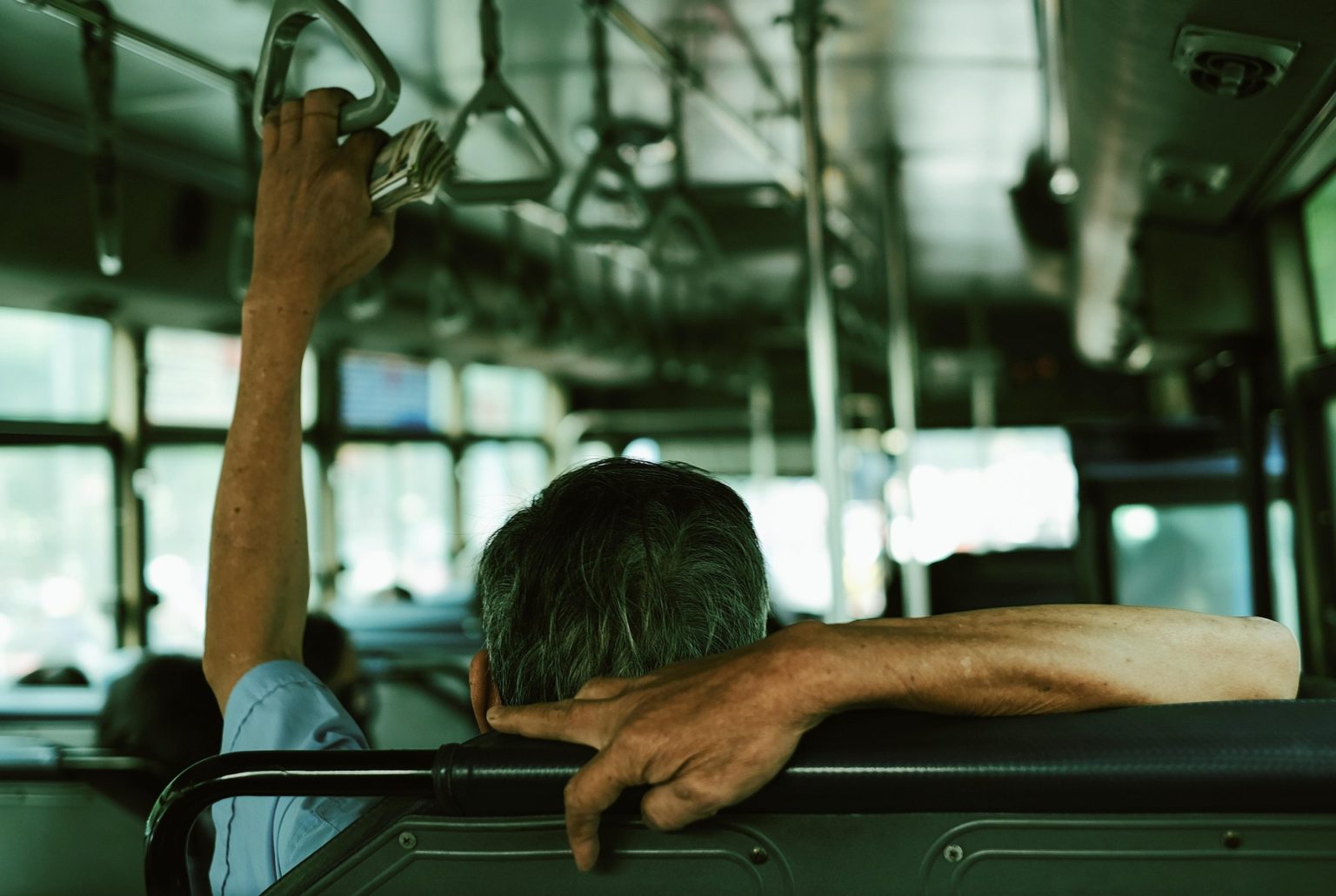 Imagen principal del artículo: Envejecimiento, transporte público y pensiones: una presión creciente sobre el Estado Social Costarricense
